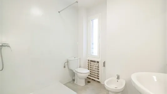 Rooms in Madrid Chamberí - photo 8