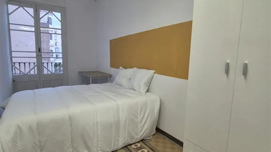 Rooms in Barcelona Eixample - photo 1