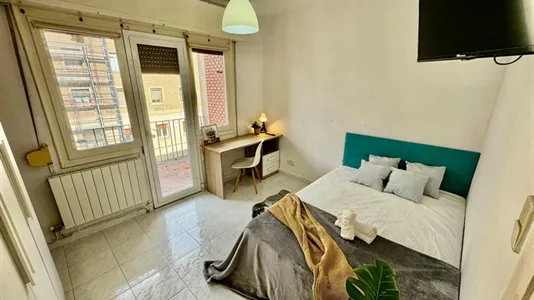 Rooms in Zaragoza - photo 1