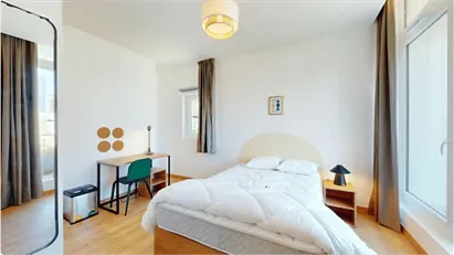 Room for rent in Pontoise, Île-de-France