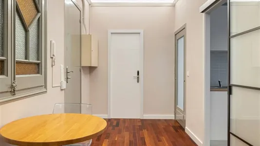 Rooms in Barcelona Eixample - photo 6