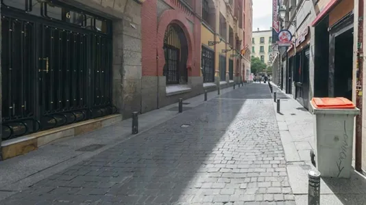 Rooms in Madrid Centro - photo 5