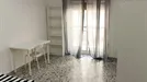 Room for rent, Bari, Puglia, &lt;span class=&quot;blurred street&quot; onclick=&quot;ProcessAdRequest(11849265)&quot;&gt;&lt;span class=&quot;hint&quot;&gt;See streetname&lt;/span&gt;[xxxxxxxxxxxxx]&lt;/span&gt;