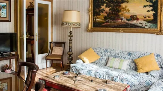 Rooms in Barcelona Eixample - photo 9