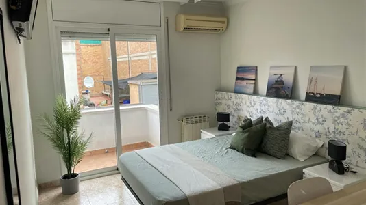 Rooms in Esplugues de Llobregat - photo 2