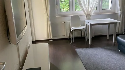 Rooms in Frankfurt Mitte-West - photo 6