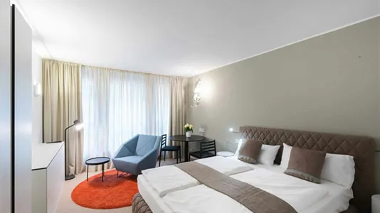 Apartments in Frankfurt Süd - photo 2