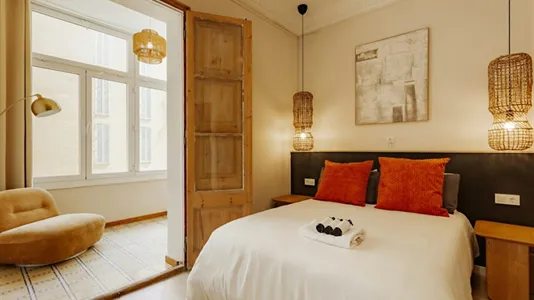 Rooms in Barcelona Ciutat Vella - photo 1