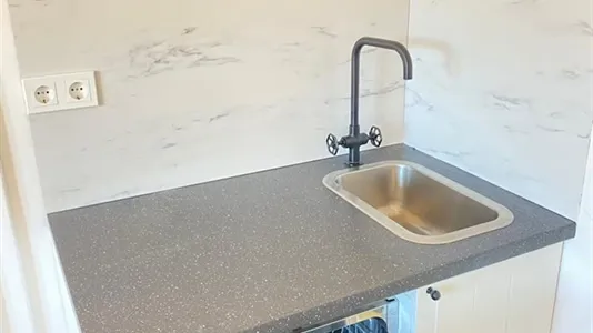 Rooms in Ljubljana Center - photo 1