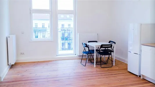 Rooms in Berlin Friedrichshain-Kreuzberg - photo 1