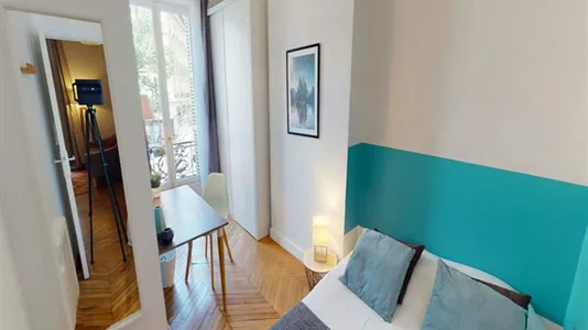 Rooms in Paris 8ème arrondissement - photo 4