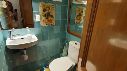 Rooms in Barcelona Ciutat Vella - photo 7