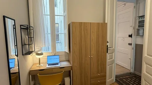Rooms in Barcelona Eixample - photo 3