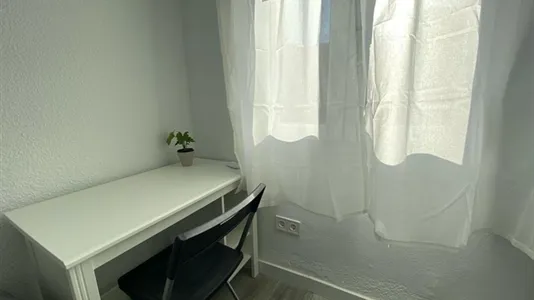 Rooms in Adaro - photo 4