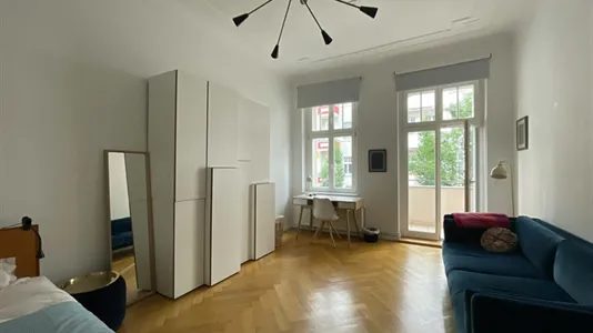 Rooms in Berlin Treptow-Köpenick - photo 1