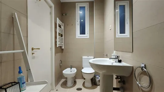 Rooms in Madrid Centro - photo 9