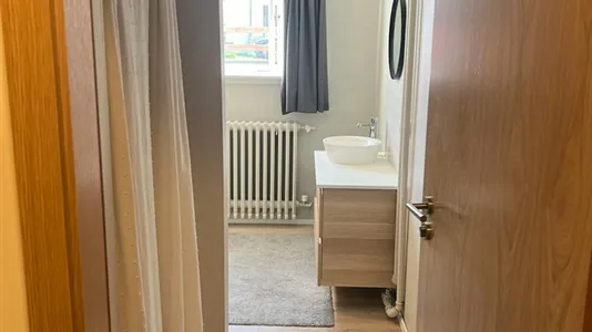 Rooms in Reykjavík Hlíðar - photo 4