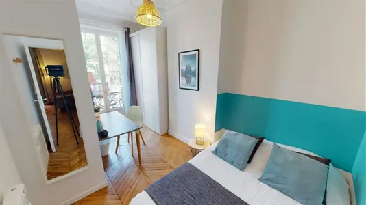 Rooms in Paris 8ème arrondissement - photo 3