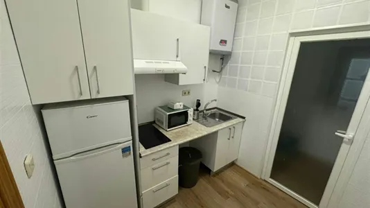 Rooms in Madrid Centro - photo 7