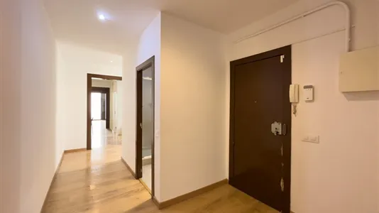 Rooms in Barcelona Ciutat Vella - photo 8