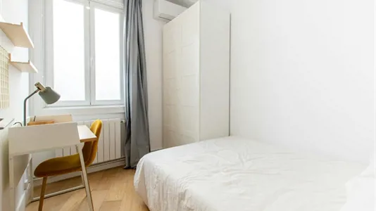 Rooms in Madrid Centro - photo 1