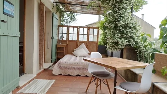 Houses in Nîmes - photo 5