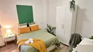 Room for rent, Valencia Ciutat Vella, Valencia (region), &lt;span class=&quot;blurred street&quot; onclick=&quot;ProcessAdRequest(13519141)&quot;&gt;&lt;span class=&quot;hint&quot;&gt;See streetname&lt;/span&gt;[xxxxxxxxxxxxx]&lt;/span&gt;