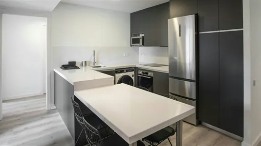 Rooms in Barcelona Ciutat Vella - photo 7