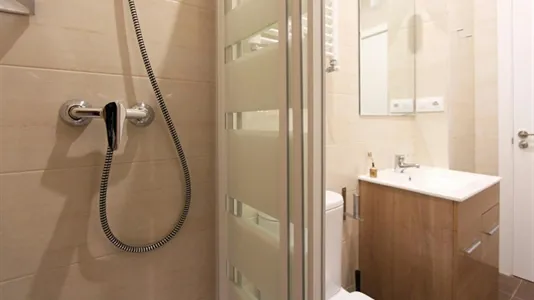 Rooms in Madrid Centro - photo 5