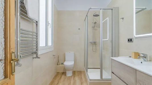 Rooms in Barcelona Eixample - photo 3