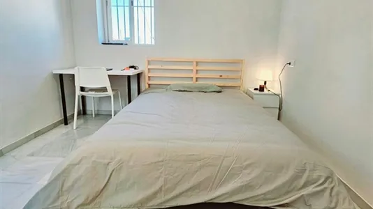 Rooms in El Fontanal - photo 1