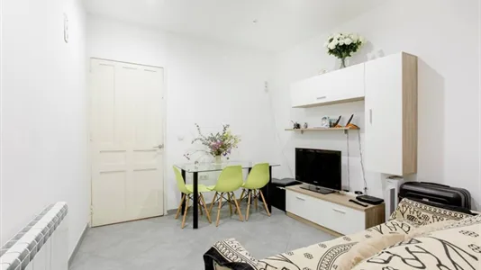 Rooms in Madrid Centro - photo 10