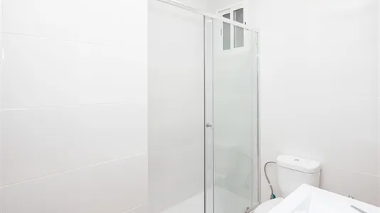 Rooms in Valencia Extramurs - photo 9