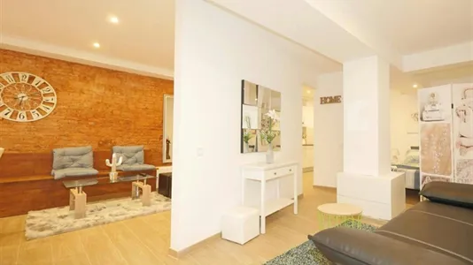 Apartments in Barcelona Ciutat Vella - photo 7