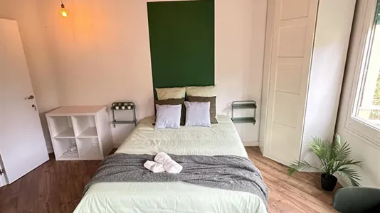 Rooms in Barcelona Sants-Montjuïc - photo 2