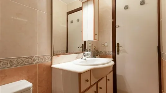 Rooms in Cornellà de Llobregat - photo 7