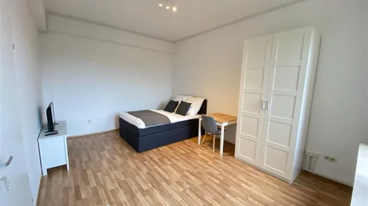 Rooms in Cologne Innenstadt - photo 1