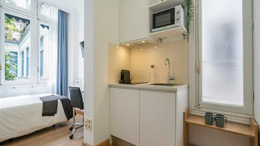 Rooms in Madrid Centro - photo 4