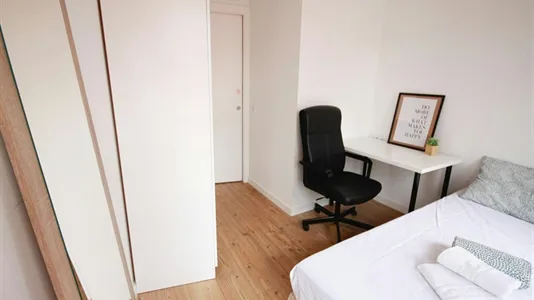 Rooms in Barcelona Sants-Montjuïc - photo 8