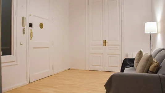 Rooms in Barcelona Eixample - photo 8