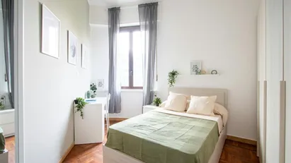 Room for rent in Milano Zona 4 - Vittoria, Forlanini, Milan