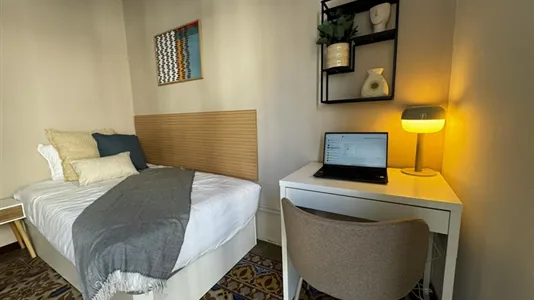 Rooms in Barcelona Ciutat Vella - photo 4