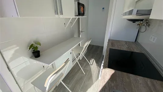 Rooms in Adaro - photo 9