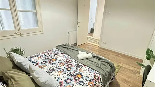 Rooms in Barcelona Sants-Montjuïc - photo 3