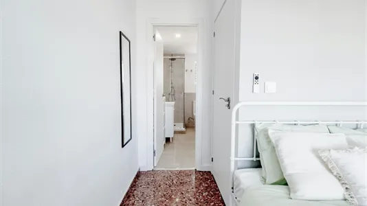 Rooms in AlaquĆ s - photo 8