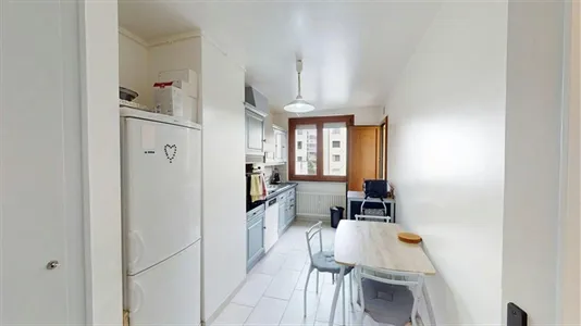 Rooms in Saint-Julien-en-Genevois - photo 8