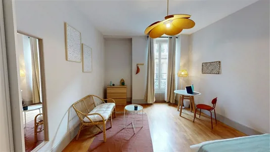 Rooms in Lyon - photo 1