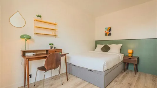 Rooms in Paris 19ème arrondissement - photo 2