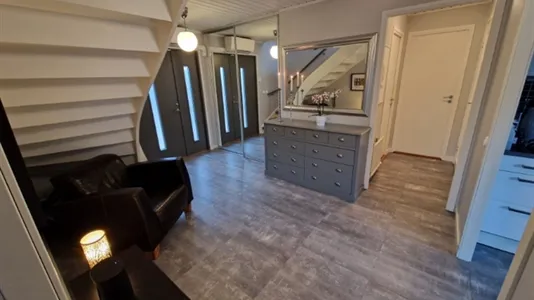 Houses in Huddinge - photo 4