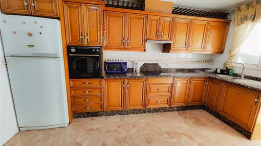 Rooms in Elche/Elx - photo 4